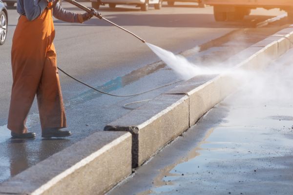 Commercial Concrete Cleaning in Ormond Beach
